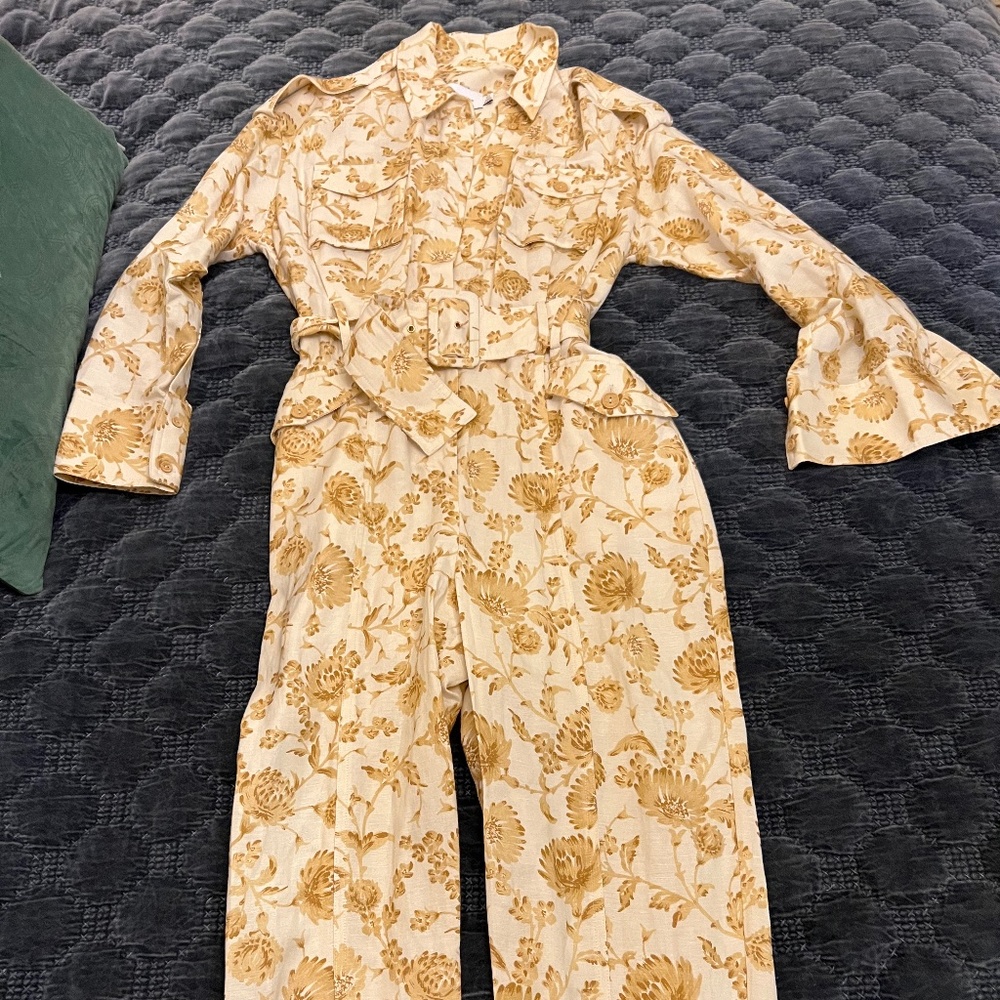 Never worn linen rompe/jumpsuit